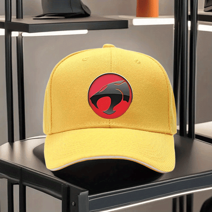 Gorra Thundercats Retro – Negra con Diseño Rojo y Blanco